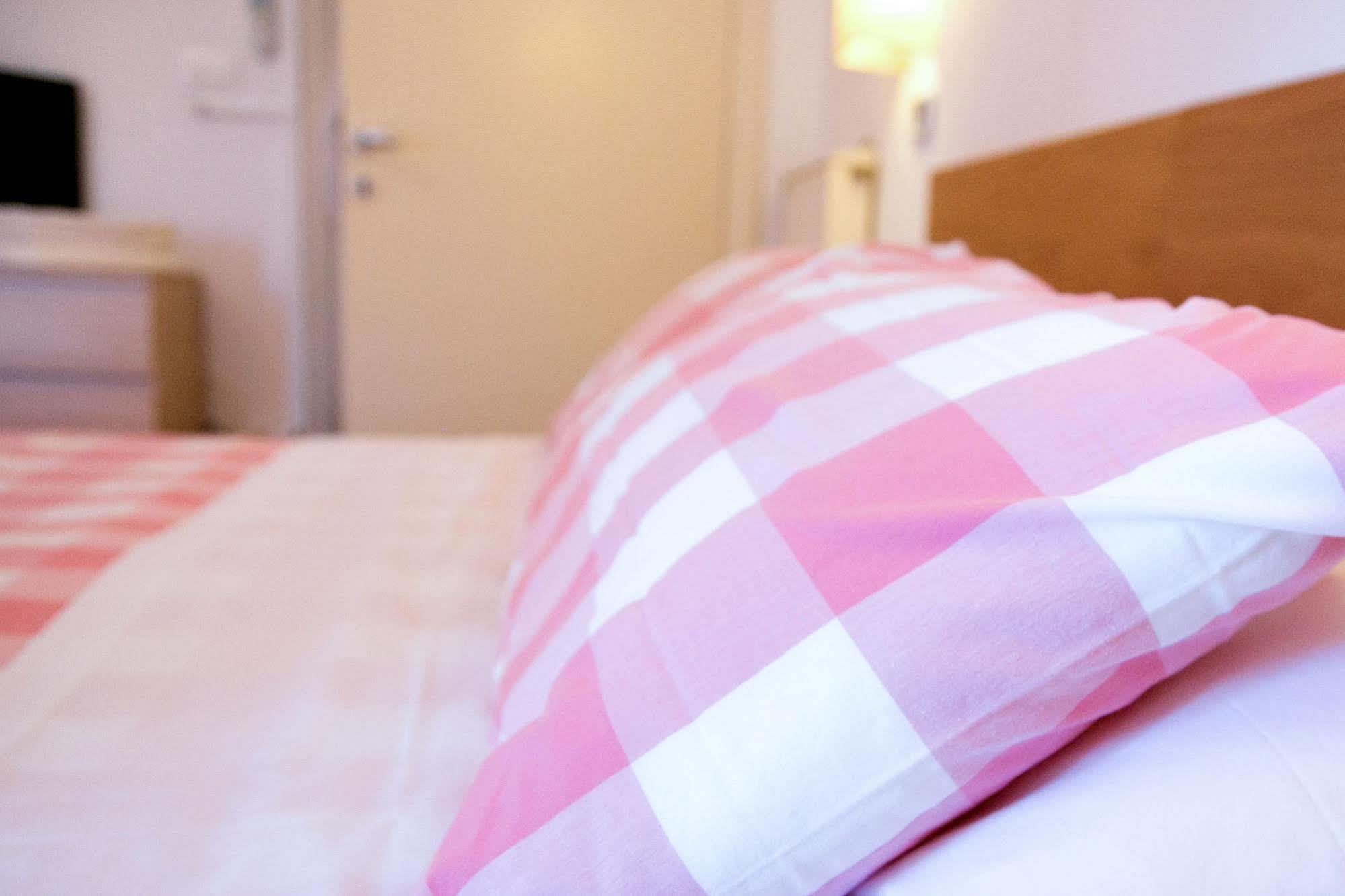Hotel Kinda カスティリオーネ・デッラ・ペスカーイア エクステリア 写真